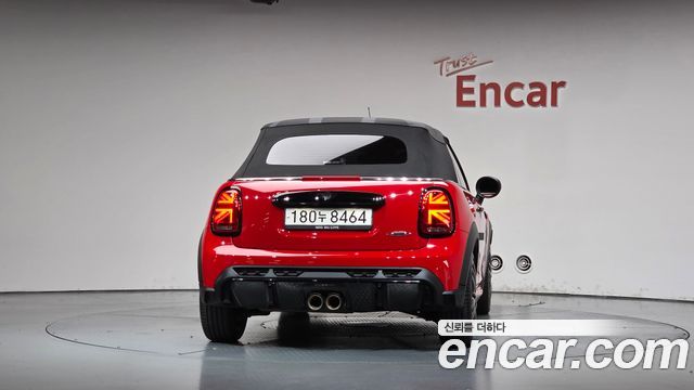 MINI Cooper S Convertible JCW 3rd 2024 — фото 36