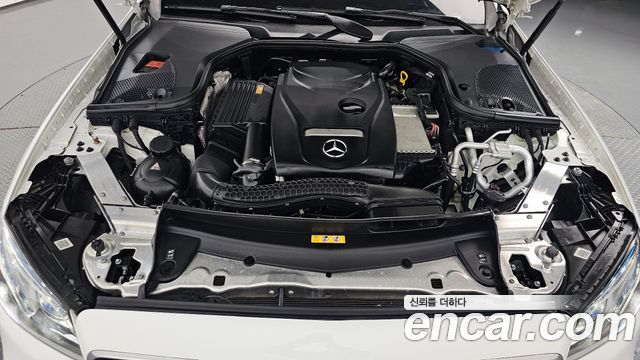 Mercedes-Benz E-Class (W213) E300 4MATIC AMG Line 2017 — фото 6