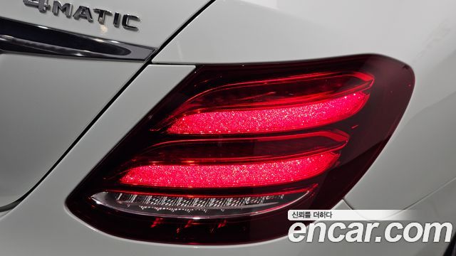 Mercedes-Benz E-Class (W213) E300 4MATIC AMG Line 2017 — фото 29