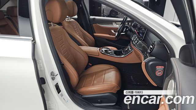 Mercedes-Benz E-Class (W213) E300 4MATIC AMG Line 2017 — фото 32