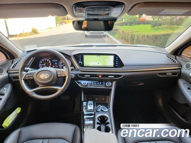 Hyundai Sonata (DN8) 2.0 Premium Family 2021 — фото 9