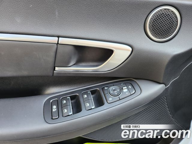 Hyundai Sonata (DN8) 2.0 Premium Family 2021 — фото 16