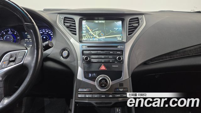 Hyundai Grandeur (HG) HG220 Diesel Premium 2015 — фото 13