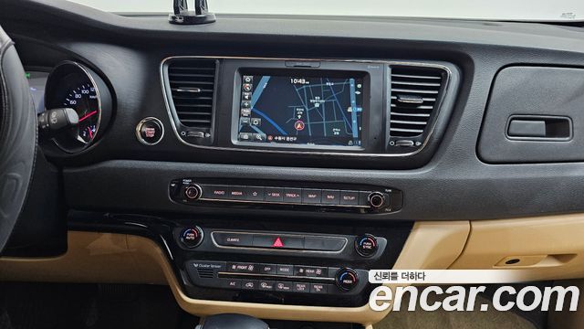 Kia Carnival 9-Seater Luxury 2020 — фото 13