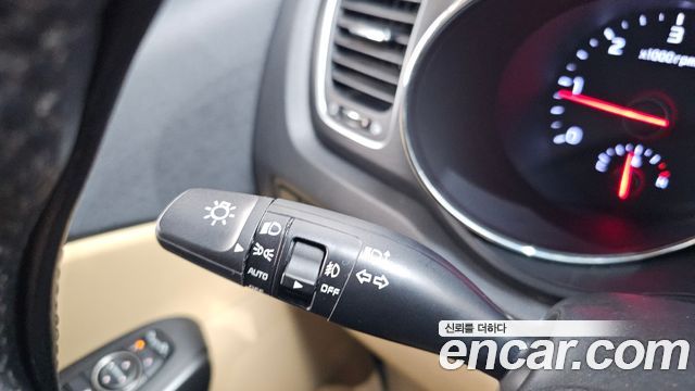 Kia Carnival 9-Seater Luxury 2020 — фото 30