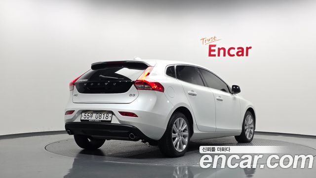Volvo V40 D3 2nd 2016 — фото 2