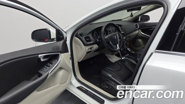 Volvo V40 D3 2nd 2016 — фото 10
