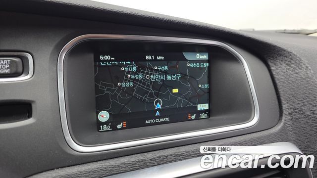 Volvo V40 D3 2nd 2016 — фото 13