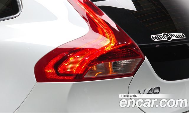 Volvo V40 D3 2nd 2016 — фото 23