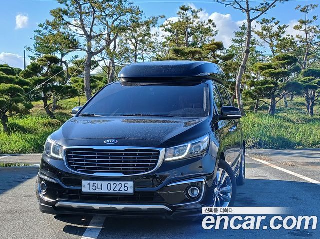 Kia Carnival 9-seater Hi-Limousine Prestige
