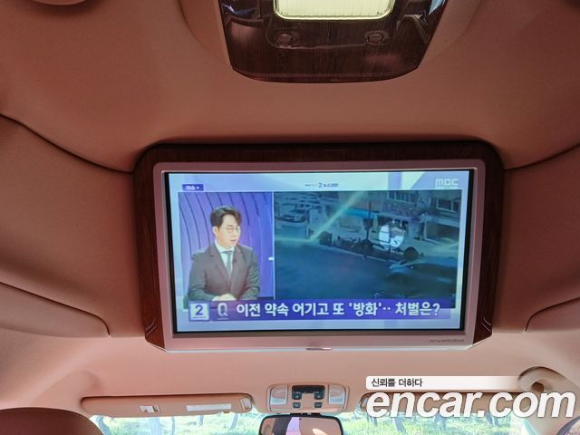 Kia Carnival 9-seater Hi-Limousine Prestige 2017 — фото 10