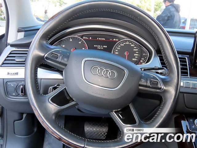 Audi A8 60 TDI Quattro D4 2015 — фото 8