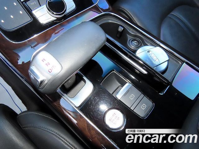 Audi A8 60 TDI Quattro D4 2015 — фото 15