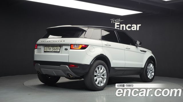 Land Rover Range Rover Evoque 2.0 TD4 SE 2017 — фото 2