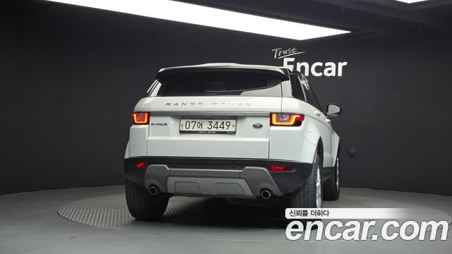 Land Rover Range Rover Evoque 2.0 TD4 SE 2017 — фото 4