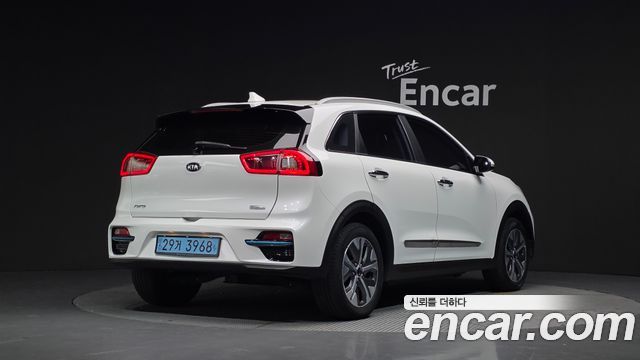 Kia Niro EV Noblesse 2019 — фото 2