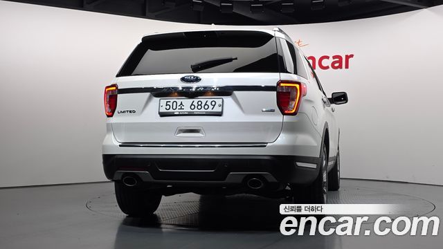 Ford Explorer 2.3 Limited 4WD 5th 2018 — фото 4