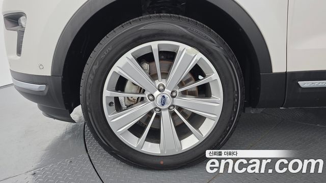 Ford Explorer 2.3 Limited 4WD 5th 2018 — фото 5