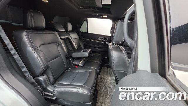 Ford Explorer 2.3 Limited 4WD 5th 2018 — фото 18