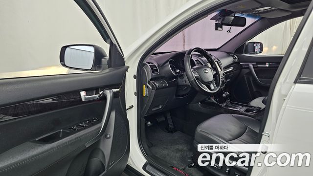 Kia Sorento R Diesel 2.0 2WD Limited 2013 — фото 10