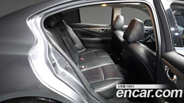 Infiniti Q50 3.5 Blue Sport Sensory 2018 — фото 12