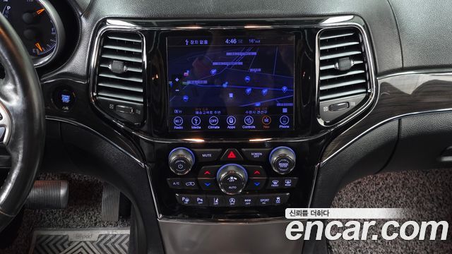 Jeep Grand Cherokee 3.6 Overland WK2 2019 — фото 14