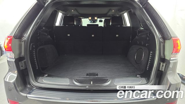 Jeep Grand Cherokee 3.6 Overland WK2 2019 — фото 20