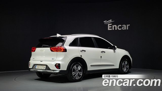 Kia Niro 1.6 HEV Prestige 2022 — фото 2