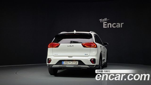 Kia Niro 1.6 HEV Prestige 2022 — фото 4
