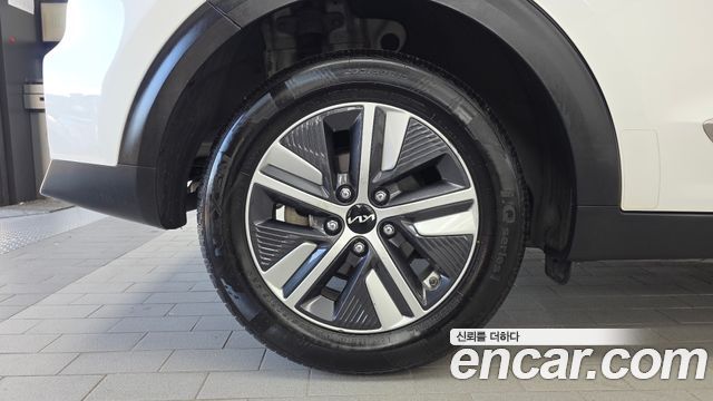 Kia Niro 1.6 HEV Prestige 2022 — фото 5