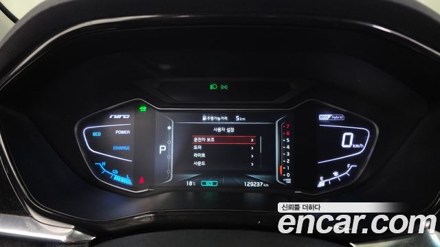 Kia Niro 1.6 HEV Prestige 2022 — фото 8