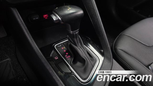 Kia Niro 1.6 HEV Prestige 2022 — фото 9