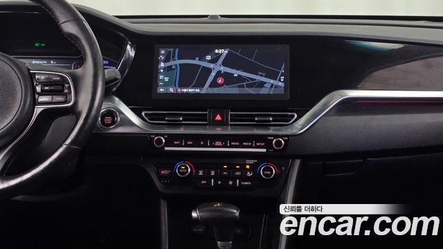 Kia Niro 1.6 HEV Prestige 2022 — фото 14