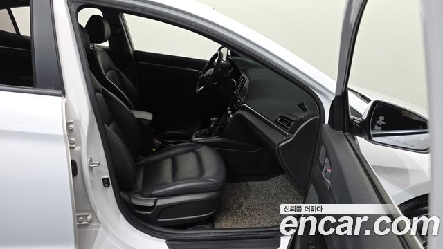 Hyundai Avante (AD) 1.6 Style 2019 — фото 11
