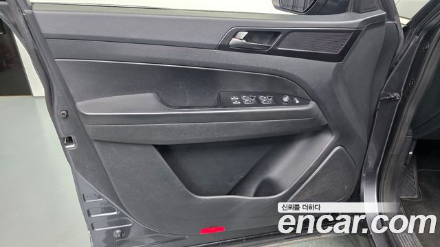 KG Mobility (SsangYong) Rexton Sports Diesel 2.2 2WD Prestige 2020 — фото 24