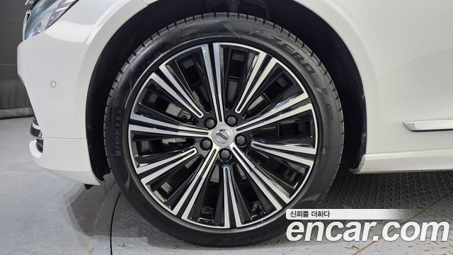 Volvo S90 B5 Ultimate Bright 2023 — фото 5
