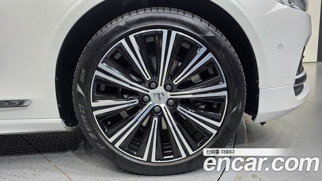 Volvo S90 B5 Ultimate Bright 2023 — фото 21