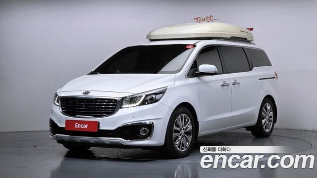 Kia Carnival 9-seater Noblesse