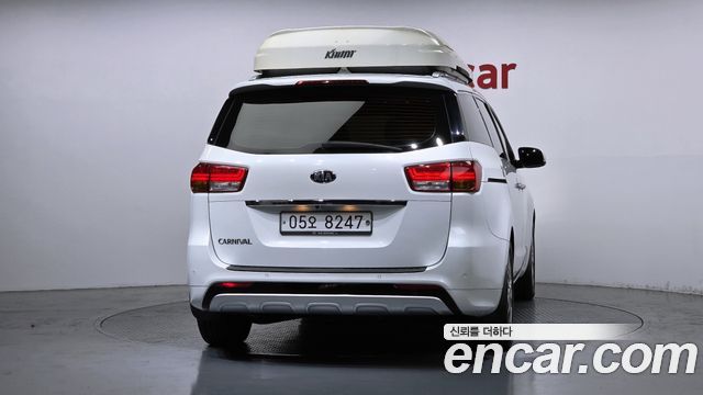 Kia Carnival 9-seater Noblesse 2018 — фото 4