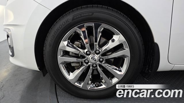 Kia Carnival 9-seater Noblesse 2018 — фото 5