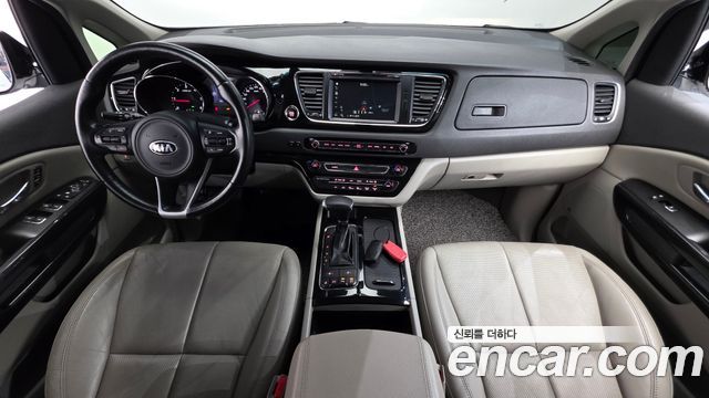 Kia Carnival 9-seater Noblesse 2018 — фото 7