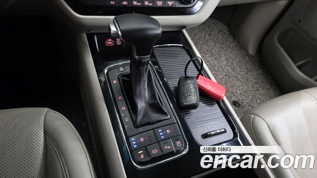Kia Carnival 9-seater Noblesse 2018 — фото 9