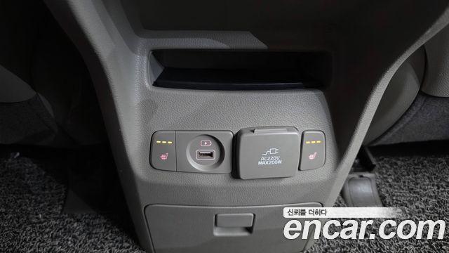 Kia Carnival 9-seater Noblesse 2018 — фото 18