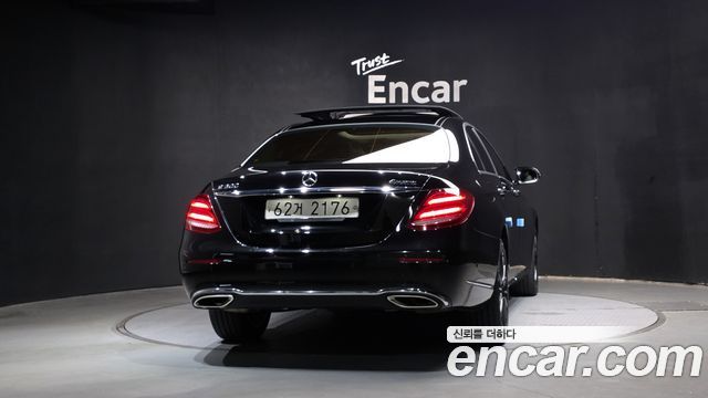 Mercedes-Benz E-Class (W213) E300 4MATIC EX Intelligent Drive 2017 — фото 4