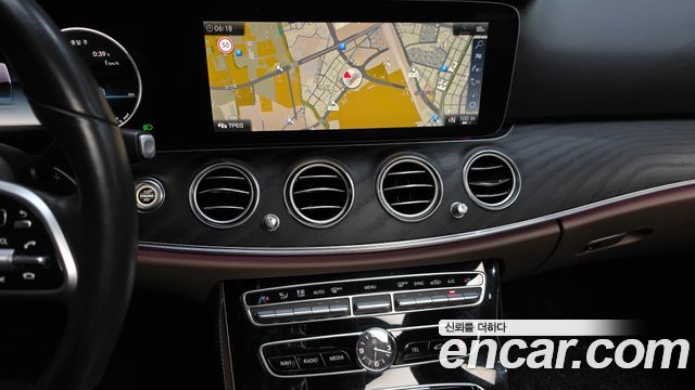Mercedes-Benz E-Class (W213) E300 4MATIC Avnatgarde 2019 — фото 13