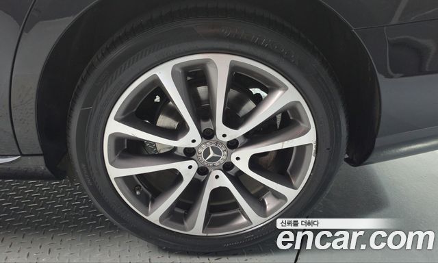 Mercedes-Benz E-Class (W213) E300 4MATIC Avnatgarde 2019 — фото 21