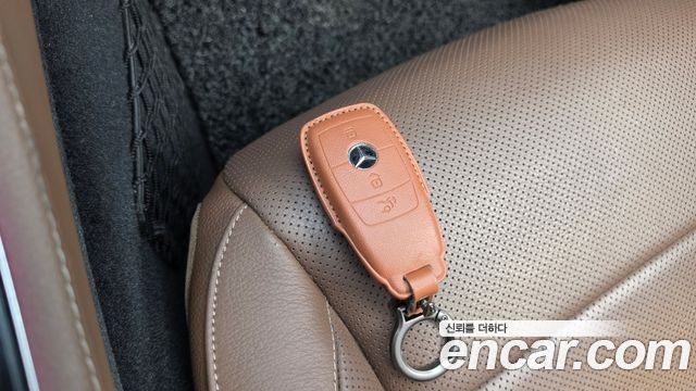 Mercedes-Benz E-Class (W213) E300 4MATIC Avnatgarde 2019 — фото 28