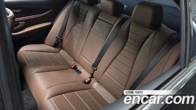 Mercedes-Benz E-Class (W213) E300 4MATIC Avnatgarde 2019 — фото 30