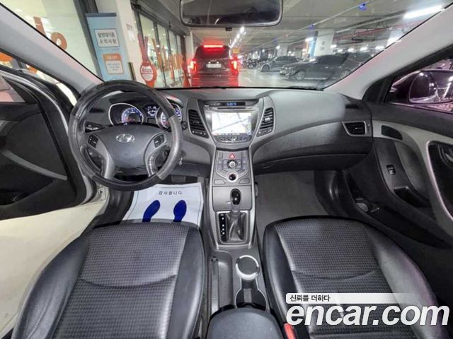 Hyundai Avante 1.6 GDi Style 2014 — фото 6