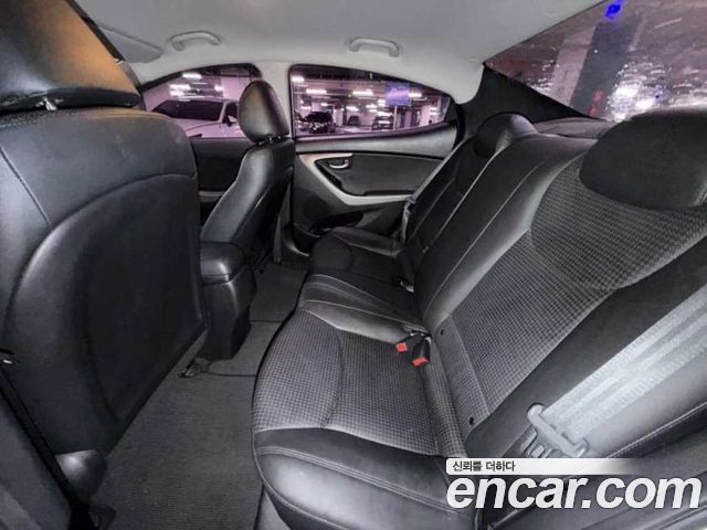Hyundai Avante 1.6 GDi Style 2014 — фото 8